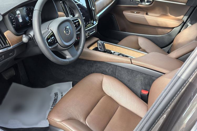 Used Volvo S90 2021 B5 Zhiyi Luxury Edition
