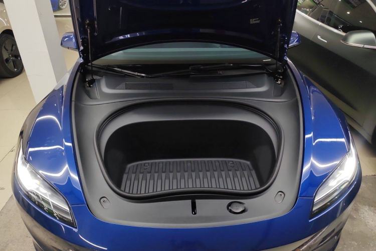 Used Tesla Model 3 2023 Long-Range All-Wheel-Drive Version
