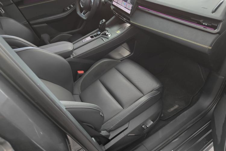 Used Lynk & Co 03 2023 1.5TD DCT JingPro
