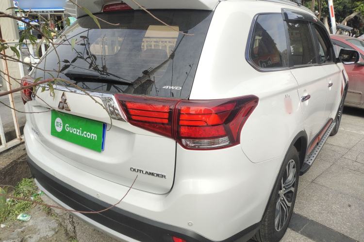 Used Mitsubishi Outlander 2018 2.4L 4x4 Elite Edition 5 Seats
