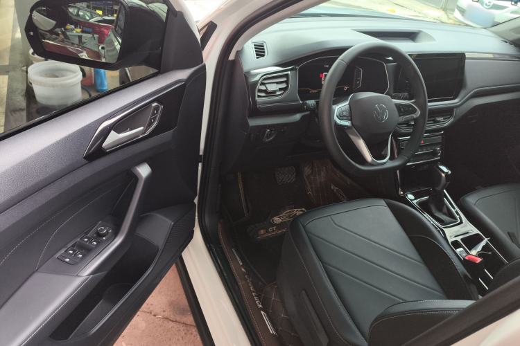 Used Volkswagen Tharu 2025 NewRui 300TSI Prestige Edition
