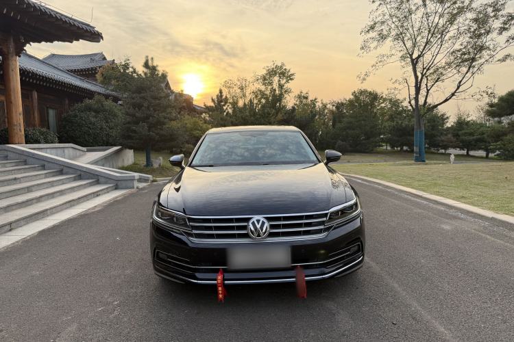 Used Volkswagen Phideon 2018 Revised Version 380TSI Two-Wheel-Drive Flagship Edition
