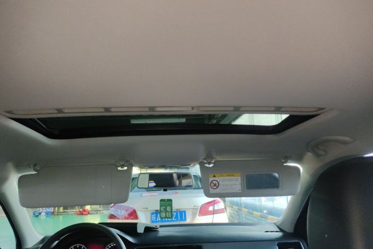 Used Volkswagen Santana 2015 1.6L Manual Comfort Edition
