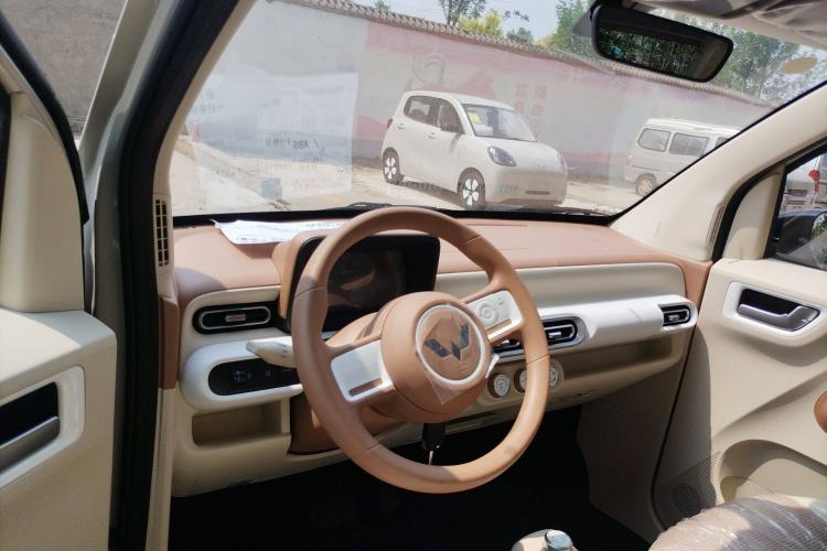 Used Wuling Hongguang MINIEV 2024 3rd Generation 215km Youth Edition
