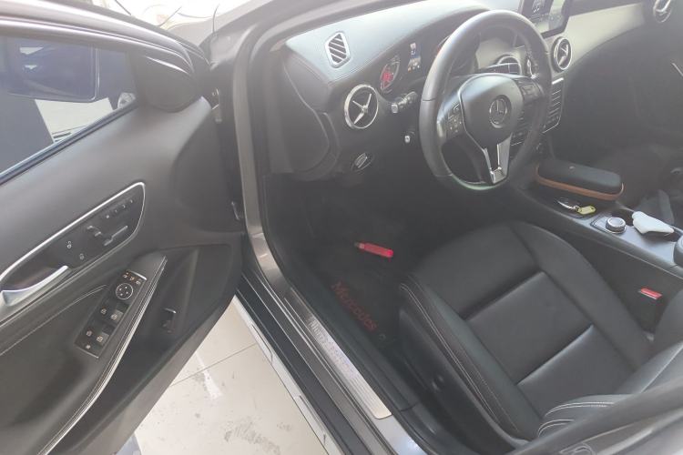 Used Mercedes-Benz GLA 2016 GLA 220 4MATIC Luxury Model
