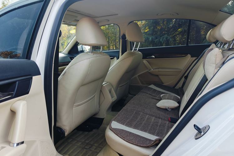 Used Volkswagen Lavida 2013 Restyled Classic 1.6L Automatic Comfort Edition
