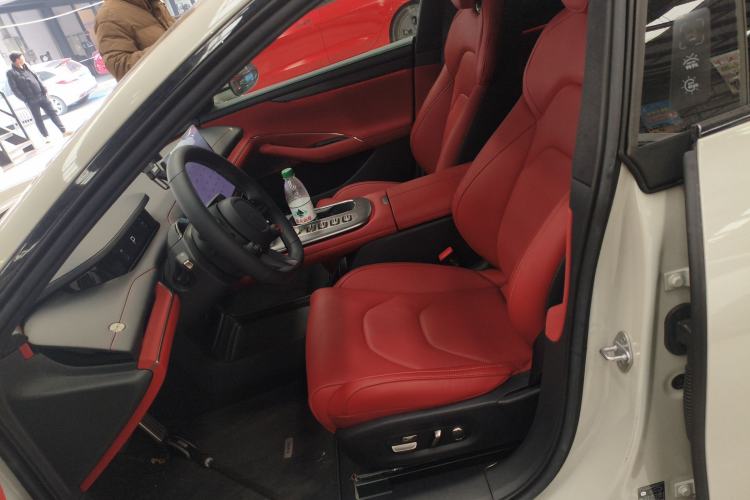 Used  SU7 2024 Four-Wheel Drive Ultra-Long Range Advanced Intelligent Driving Max Edition
