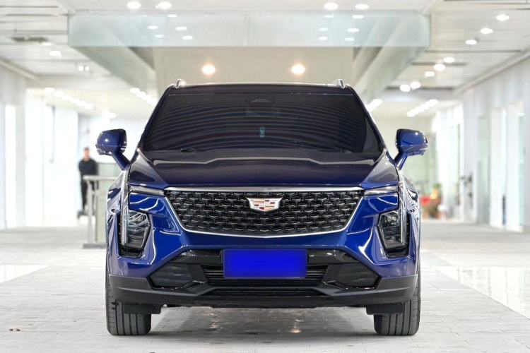 Used Cadillac XT4 2024 28T Two-Wheel-Drive Luxury Version