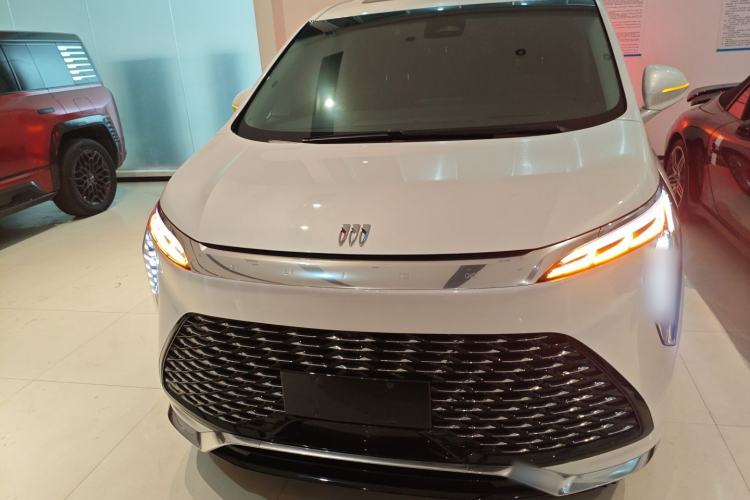 Used Buick Century 2023 2.0T Six-Seater Yinshi Edition