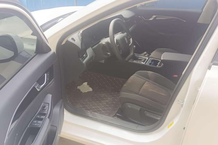 Used Bestune B70 2022 Third Generation 1.5T Automatic Enjoyment Version
