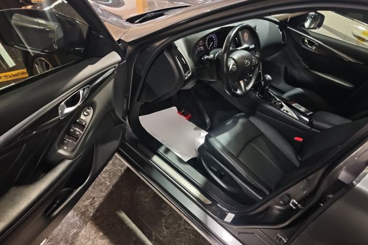 Used Infiniti Q50L 2016 2.0T Comfort Edition
