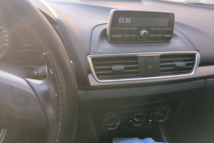 Used Mazda Mazda 3 Axela 2016 Sedan 1.5L Manual Comfort Model
