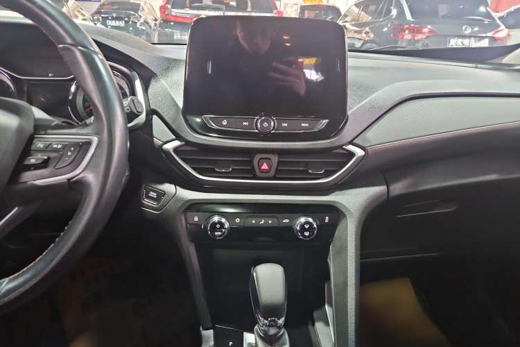 Used Chevrolet Orlando 2020 Light Hybrid Redline 530T Automatic Enjoyment Edition (5+2 Models)
