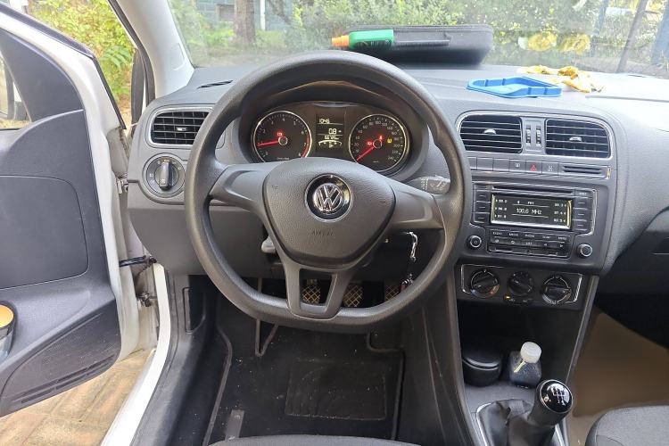 Used Volkswagen Polo 2014 1.4L Manual Comfort Edition
