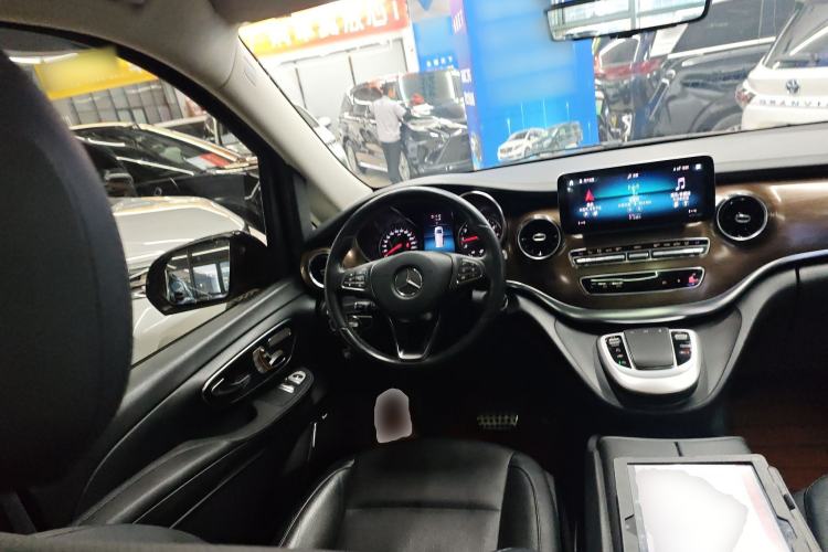 Used Mercedes-Benz V-Class 2021 V 260 L Long-wheelbase Luxury Edition