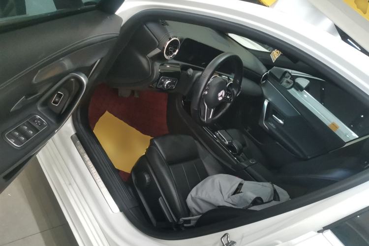 Used Mercedes-Benz A-Class 2020 Facelift A 180 L Sport Sedan Special Configuration
