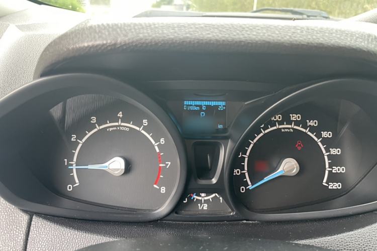 Used Ford EcoSport 2013 1.5L Automatic Fashion Model
