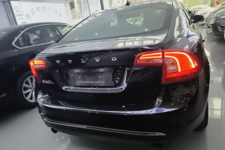 Used Volvo S60 2016 S60L T4 Zhiyuan Edition
