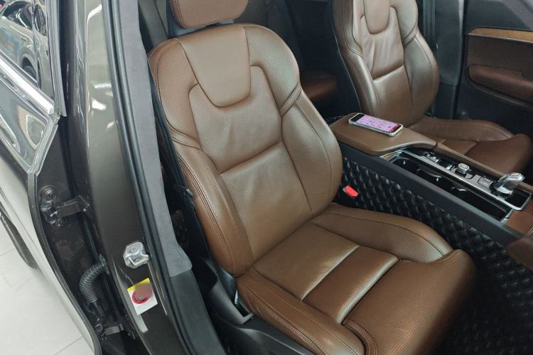 Used Volvo XC90 New Energy 2019 E-Drive Hybrid T8 Luxury Edition 7-Seater China V Standard
