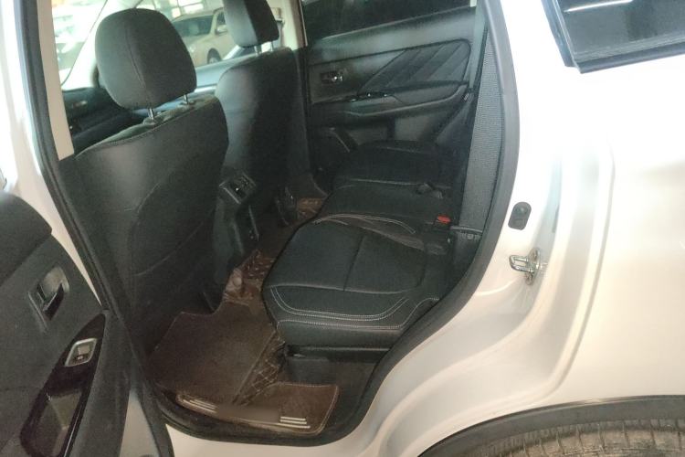 Used Mitsubishi Outlander 2020 2.0L Two-Wheel Drive Enjoyment Version 5 Seats