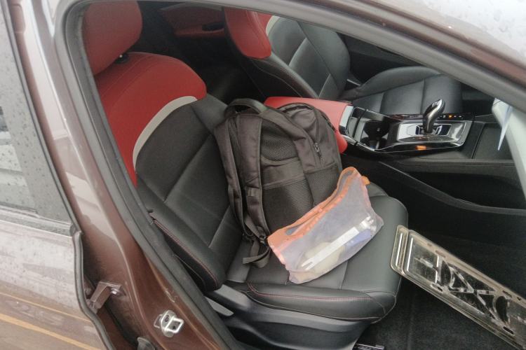 Used MG 5 2022 300TGI DCT Chao Yue Luxury Edition
