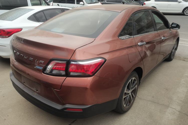 Used Venucia D60 2018 1.6L CVT Smart Connect Elite Edition
