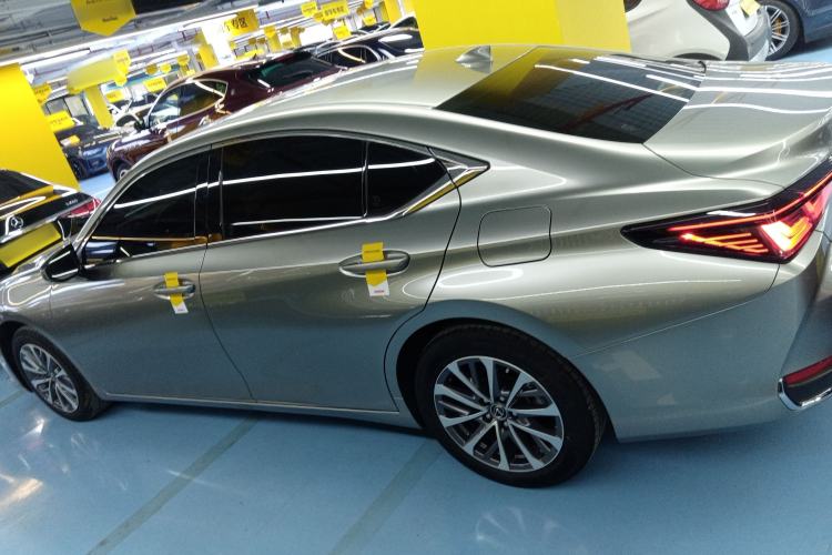 Used Lexus ES 2025 200 Premium Edition
