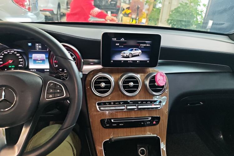 Used Mercedes-Benz GLC Coupe 2018 GLC 260 4MATIC Coupe SUV
