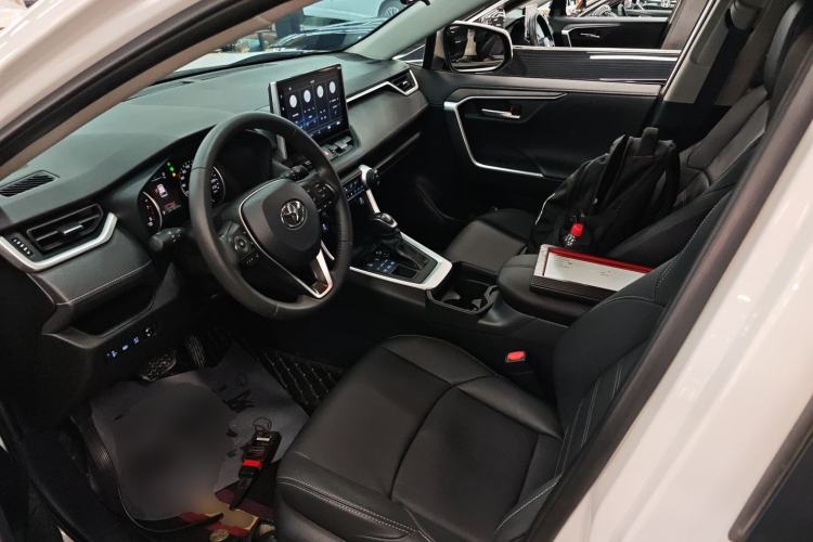 Used Toyota Wildlander 2022 2.0L CVT 4x4 Luxury PLUS Edition