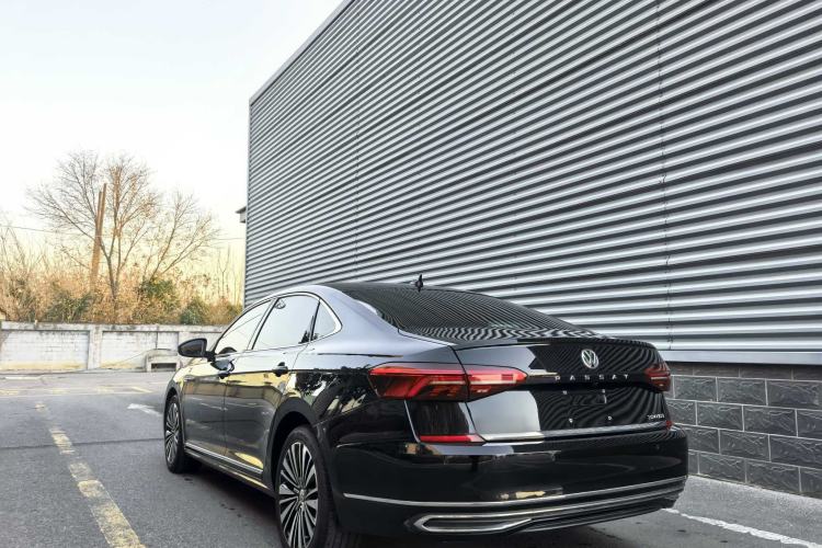 Used Volkswagen Passat 2020 330TSI Luxury Edition China VI
