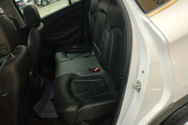 Used Buick Envision 2018 20T Two-Wheel-Drive Elite Model
