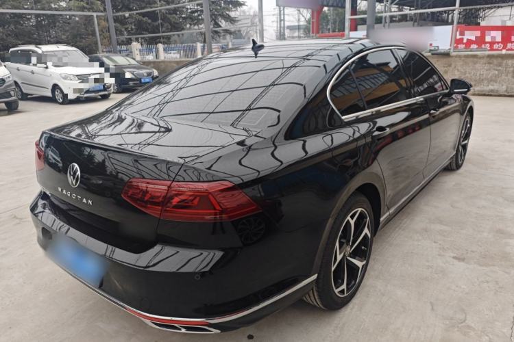 Used Volkswagen Magotan 2025 Revised Version Zhongxiang Edition 330TSI DSG Luxury Trim
