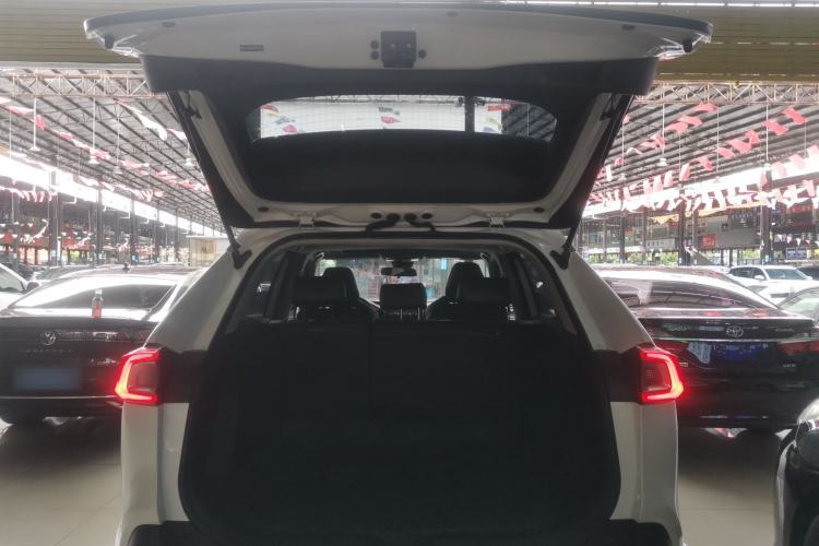 Used Toyota Wildlander 2021 2.0L CVT 4x4 Luxury Edition