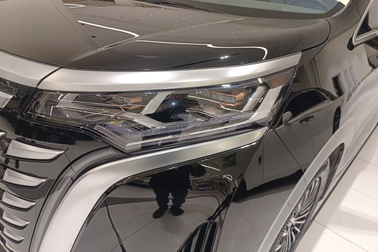 Used Denza D9 2022 DM-i 970 Four-Wheel Drive Flagship Model