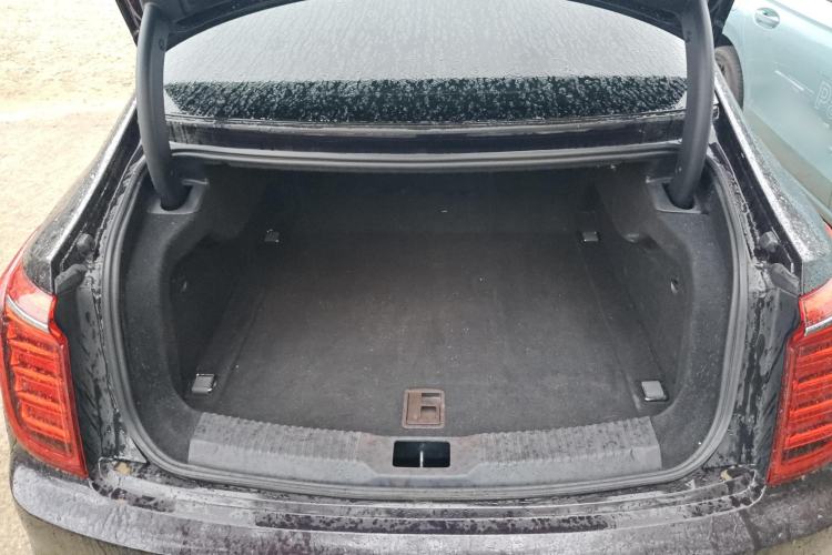 Used Hongqi H9 2020 2.0T Smart Connect Flagship Edition
