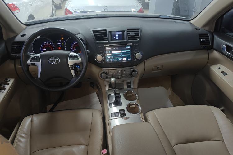 Used Toyota Highlander 2012 3.5L 4x4 7-Seater Luxury Edition
