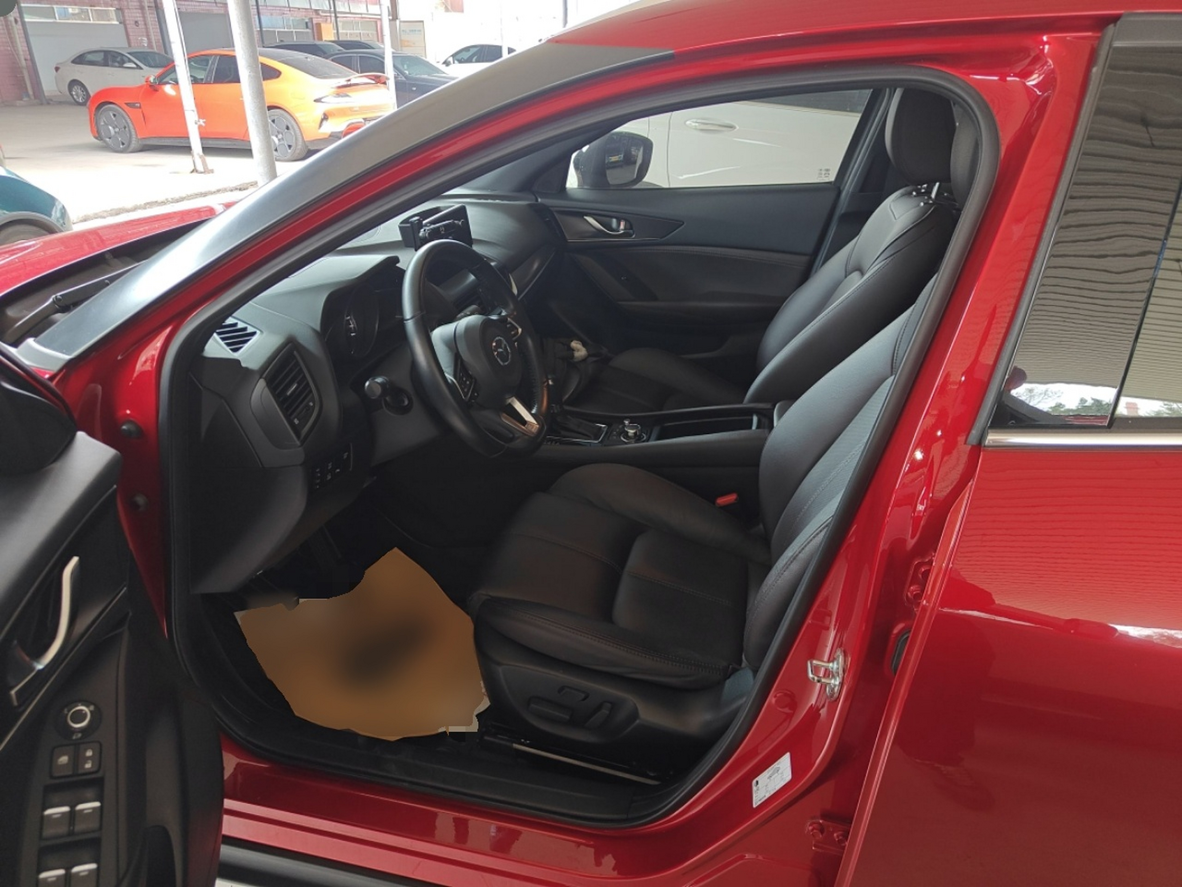 Переднее сиденье в автомобиле