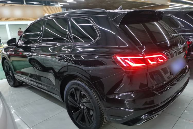 Used Volkswagen Touareg 2022 3.0 TSI Luxury Edition Black Diamond Sport Package