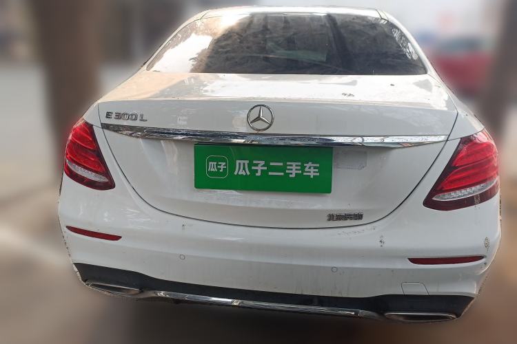 Used Mercedes-Benz E-Class 2018 E 300 L Sporty and Stylish Model
