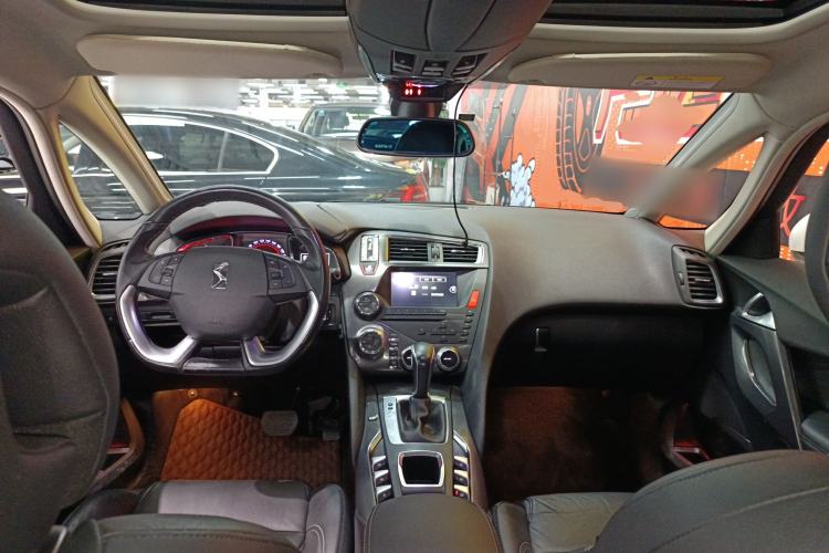 Used DS 5 2014 1.6T Luxury Edition THP160
