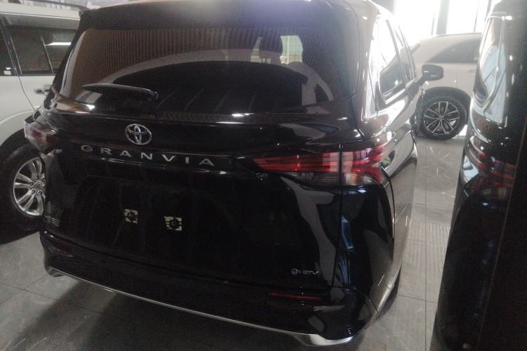 Used Toyota Granvia 2024 2.5L Hybrid Prestige ULTRA Edition