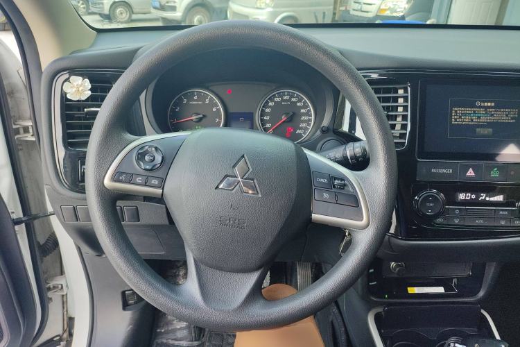 Used Mitsubishi Outlander 2020 2.0L Two-Wheel Drive Comfort Edition 5 Seats