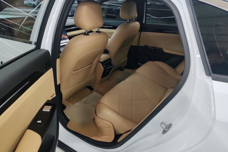 Used  L6 2024 125km PLUS Dragon Edition
