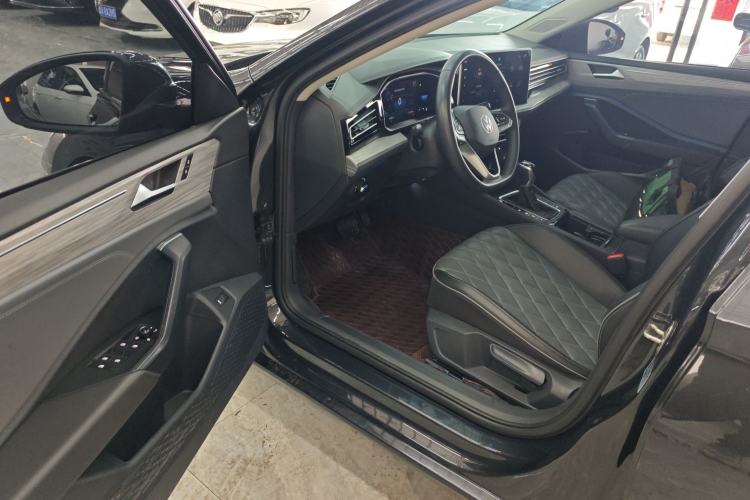 Used Volkswagen Sagitar 2023 300TSI DSG Excellence Edition
