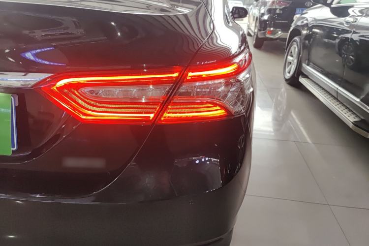 Used Toyota Camry 2018 2.0G Luxury Edition
