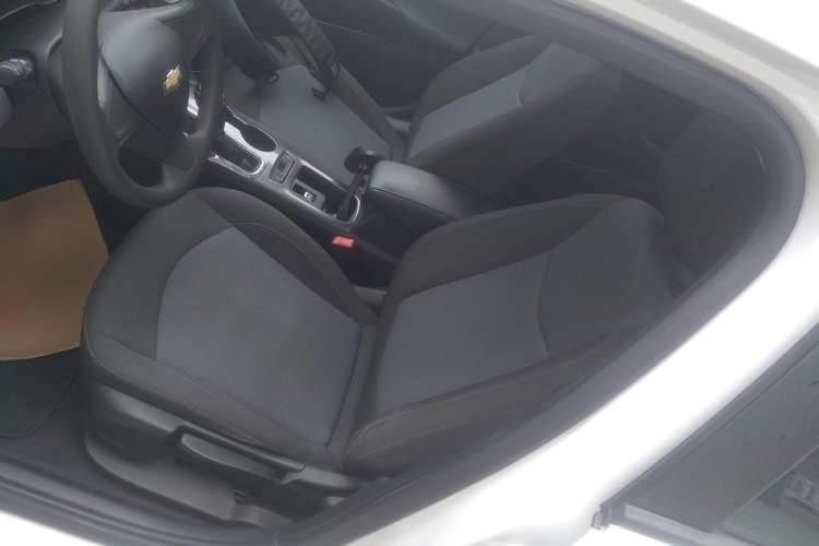 Used Chevrolet Cruze 2018 320 Automatic Pioneer Sunroof Edition
