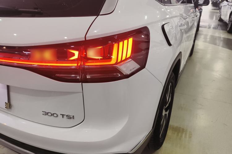 Used Volkswagen Tayron 2024 300TSI Two-Wheel-Drive Luxury Plus Advanced Version
