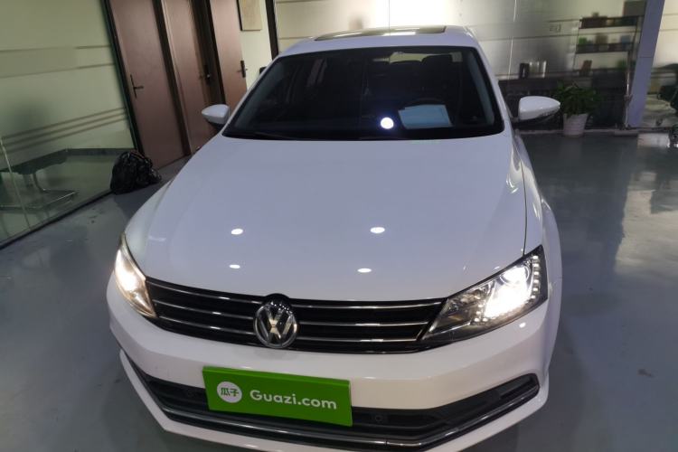 Used Volkswagen Sagitar 2016 230TSI 25th Anniversary Edition
