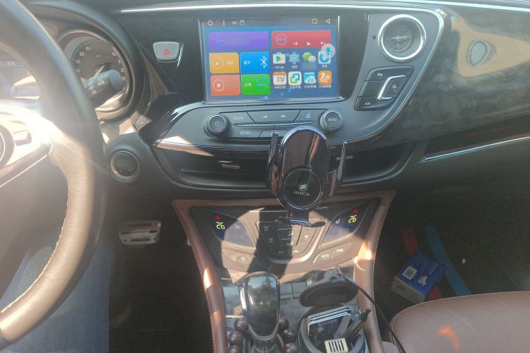 Used Buick Envision 2016 20T Two-Wheel-Drive Elite Model
