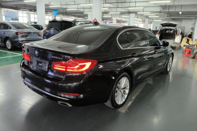 Used BMW 5 Series 2020 525Li Luxury Package